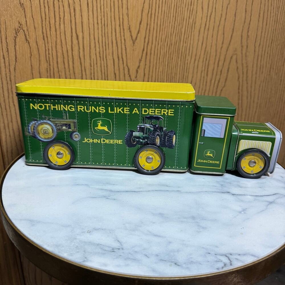 John Deere tin
